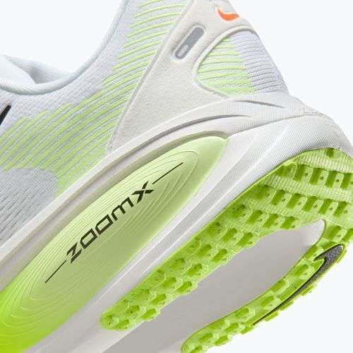 Férfi futócipő Nike Vomero 18 white/volt/barely volt/black