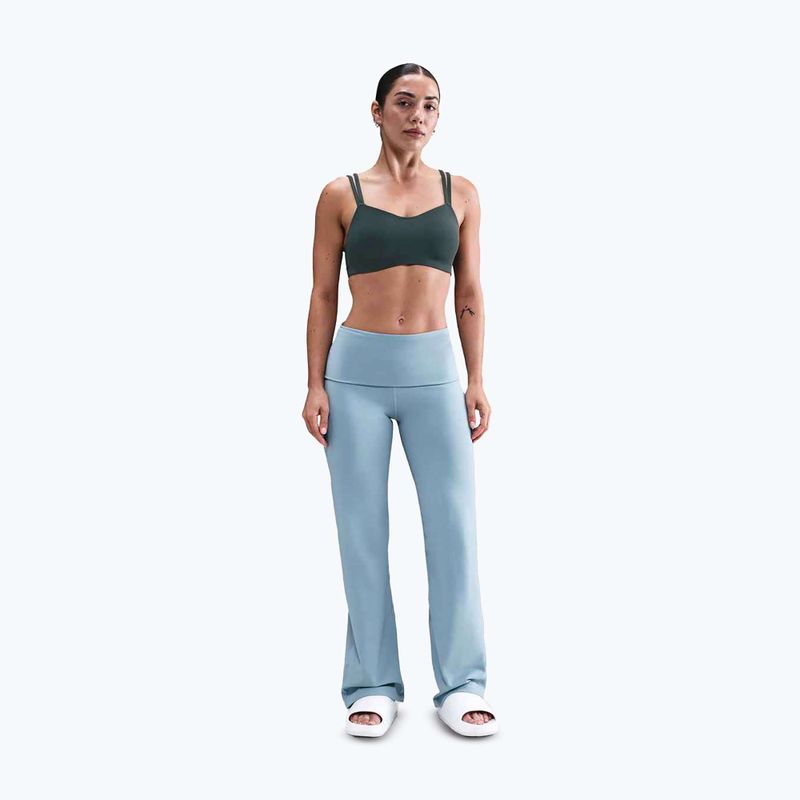 Sportmelltartó Nike Zenvy Strappy seaweed/white 2
