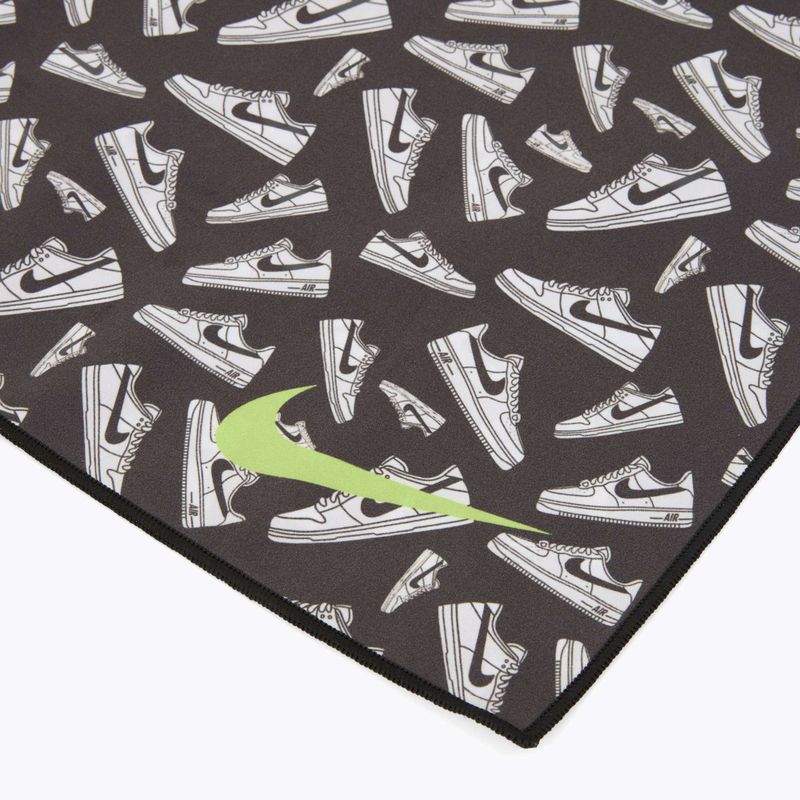 Nike Quick Dry Swim gyorsan száradó törölköző, jet black 3